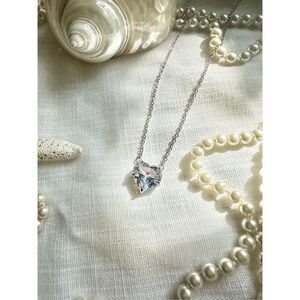 Gorgeous cubic zirconia heart pendant necklace ￼